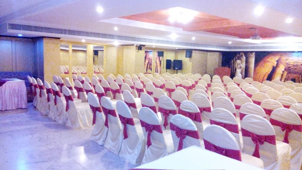 Hotel Pigeon International Bangalore Ngoại thất bức ảnh