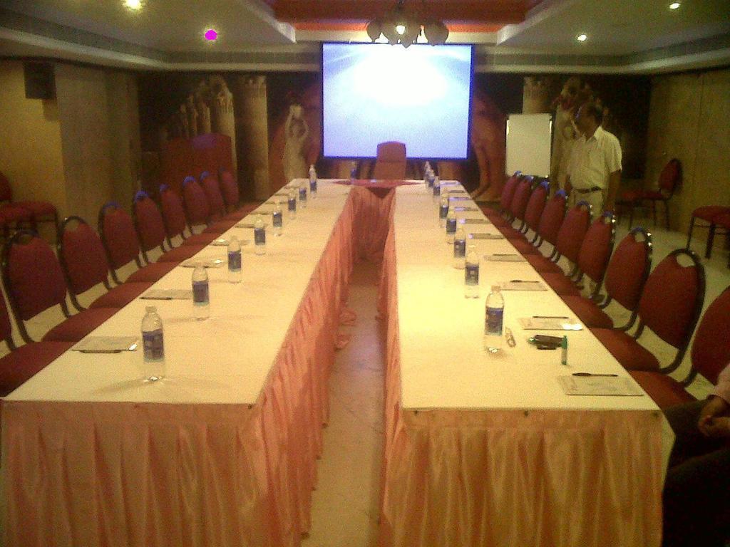 Hotel Pigeon International Bangalore Ngoại thất bức ảnh