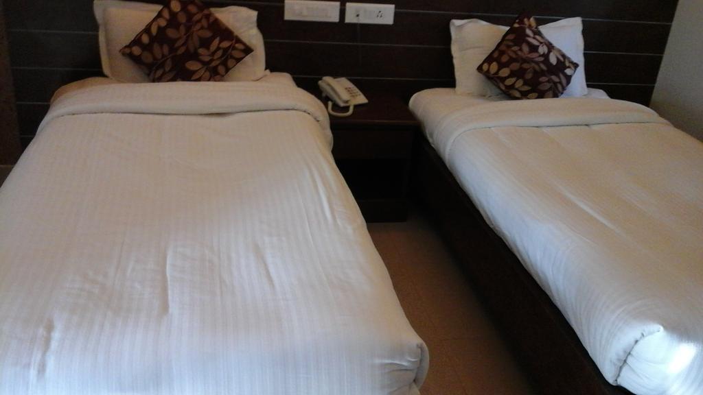 Hotel Pigeon International Bangalore Ngoại thất bức ảnh