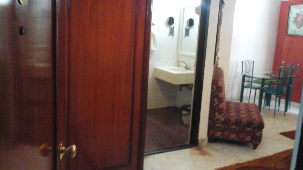 Hotel Pigeon International Bangalore Ngoại thất bức ảnh